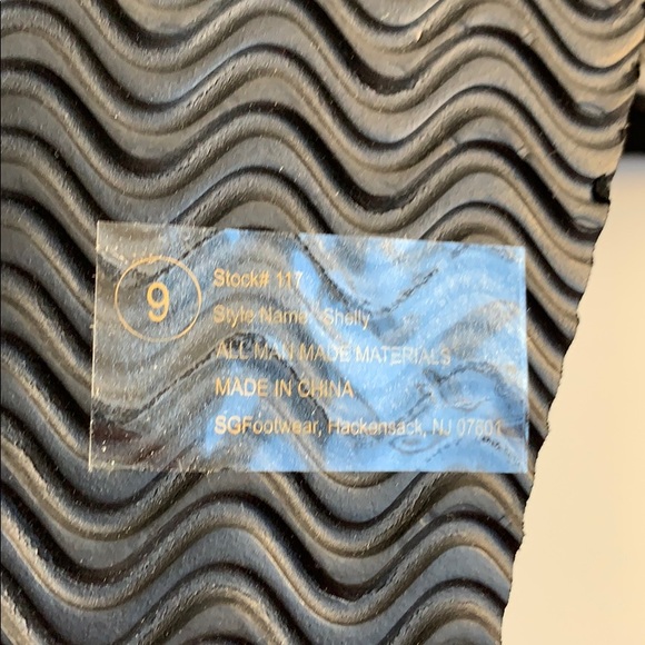 Black Platform Heals with Bead Details - Picture 6 of 6